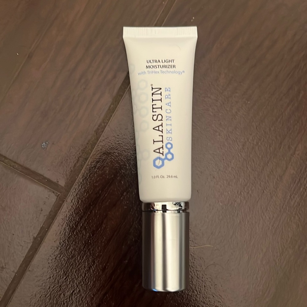 Alastin Ultra Light Moisturizer (1 oz)